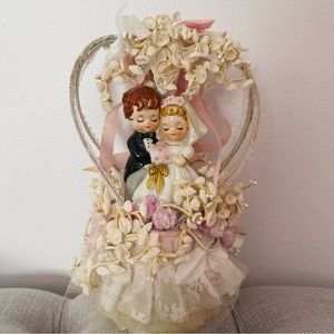 Vintage cake topper (couple)